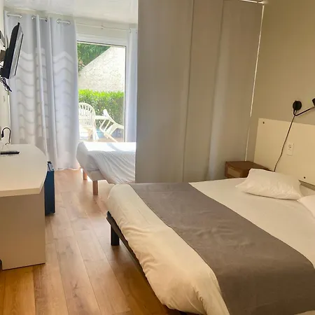 Hotel Les Alcyons Le Lavandou Esterno foto