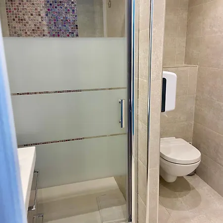 Hotel Les Alcyons Le Lavandou Esterno foto