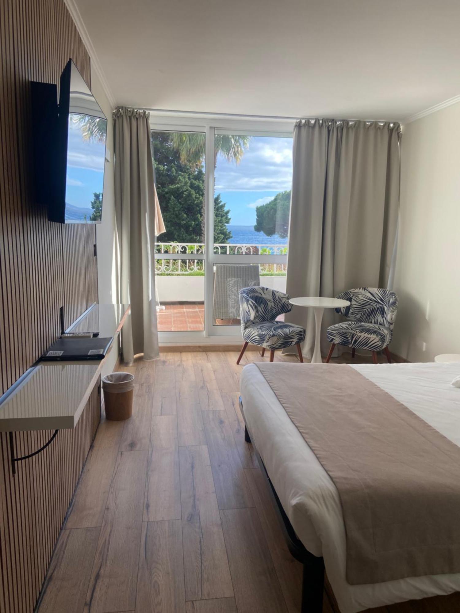Les Alcyons Hotel